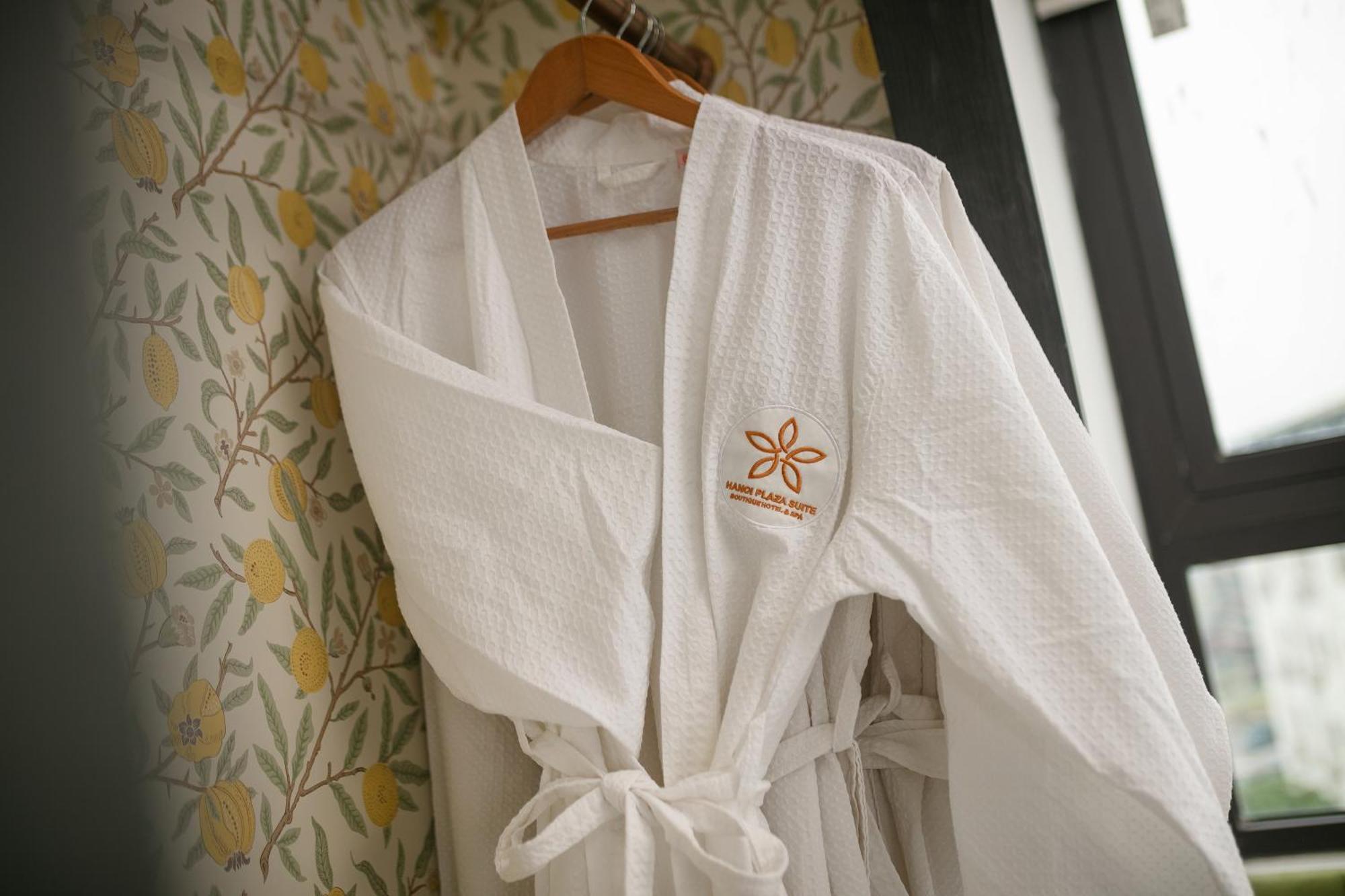 Hanoi Plaza Suite Hotel & Spa Exterior foto